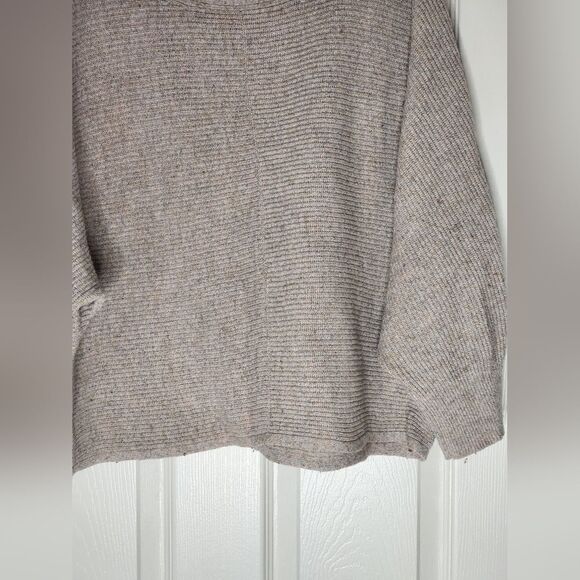 Gap L Beige Ribbed Knit Longsleeves MERINO WOOL Blend Cropped Women's Sweater - Picture 3 of 8